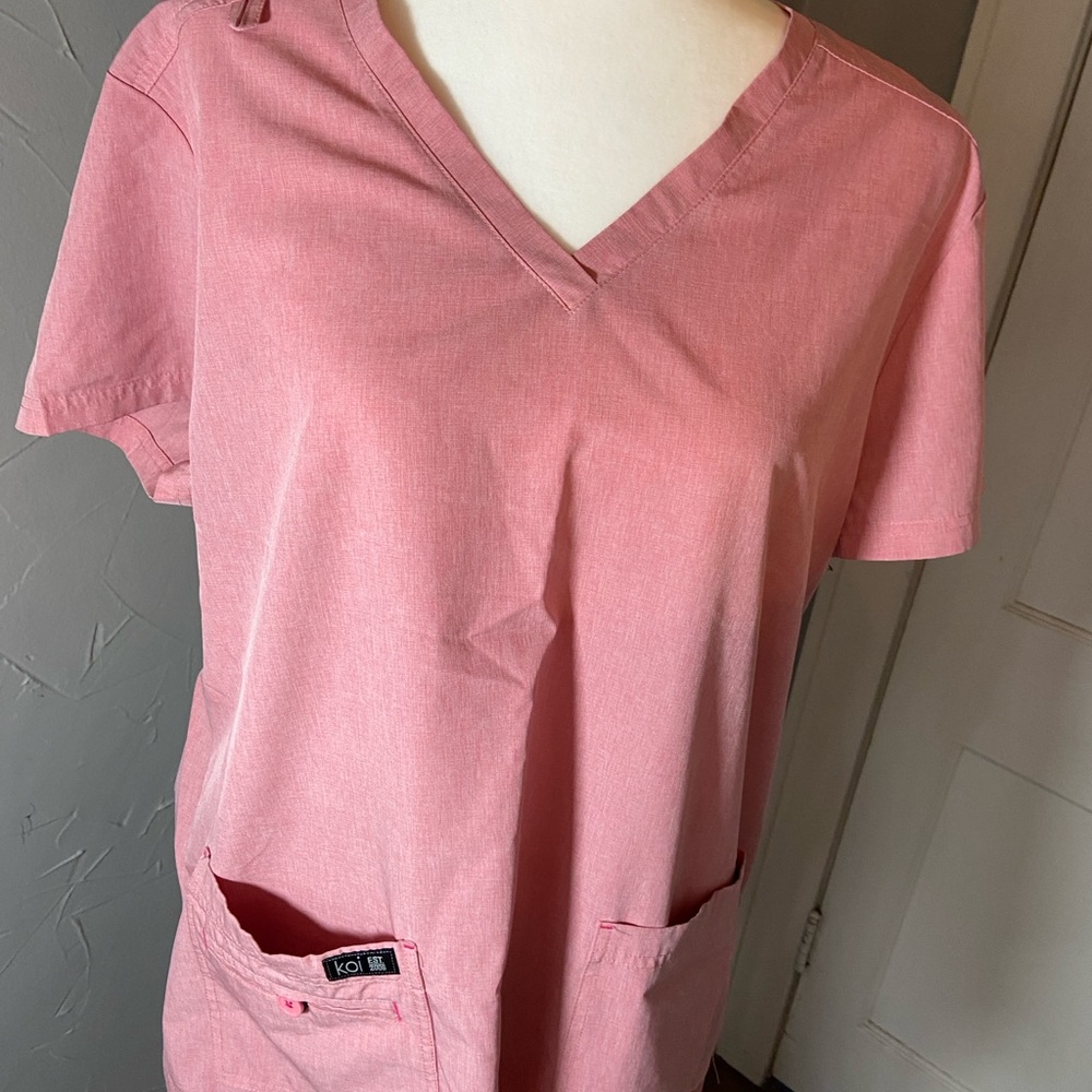 Koi scrubs top and bottoms
